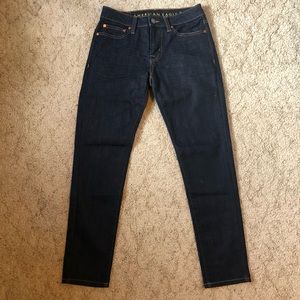 LIKE NEW American Eagle Skinny Jeans